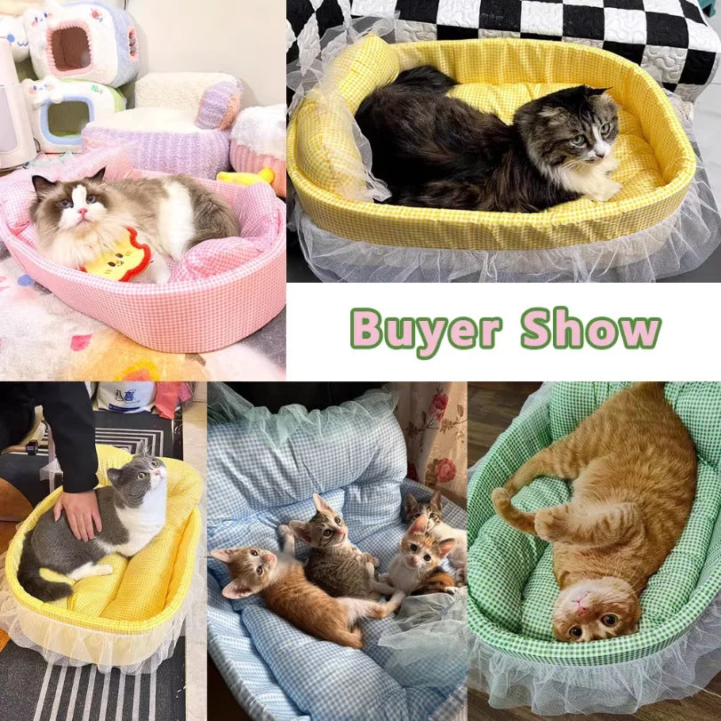 Plush oval pet sofa with lace trim