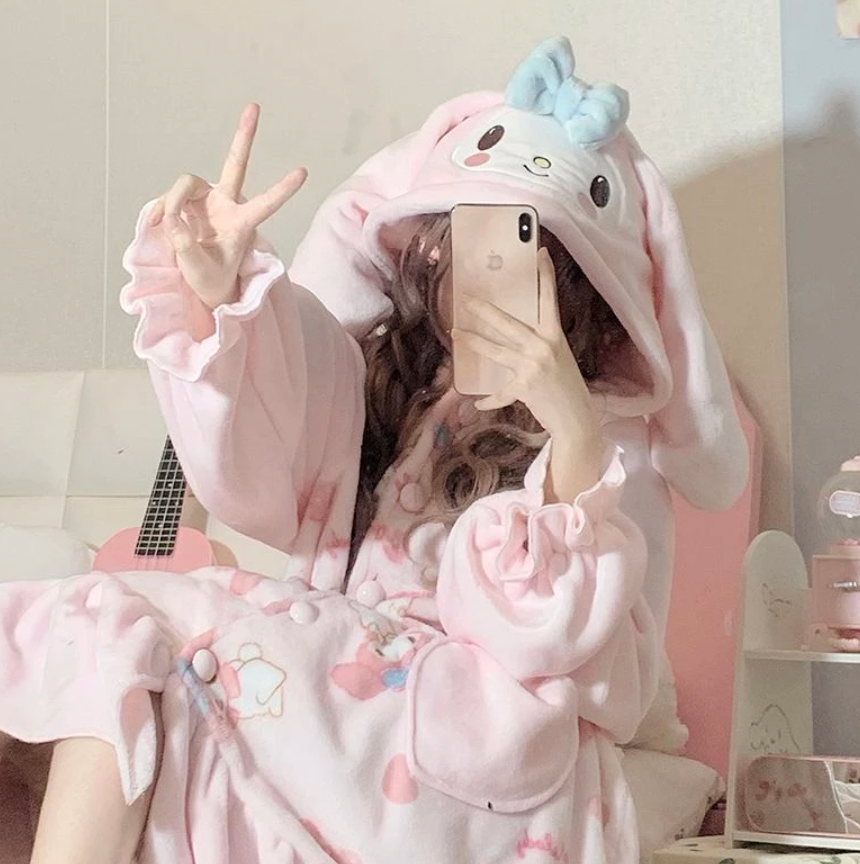 Melly Snuggie Set
