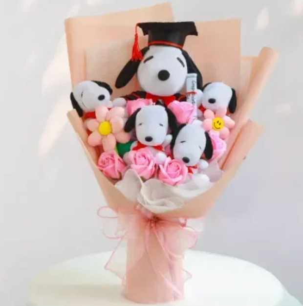 snoopy graduation bouquet